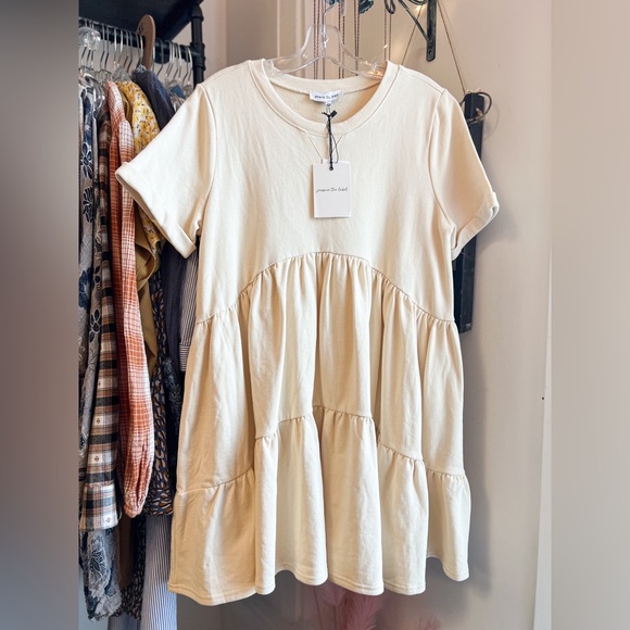 Jacqui E Dresses & Skirts - SOLD✨ NWT Jacquie Smock Dress